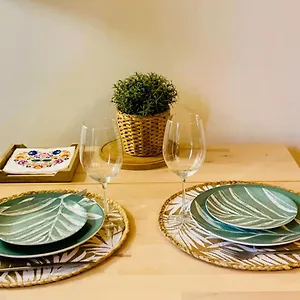 https://cosy-place-near-vieux-port.fr-provencehotel.com